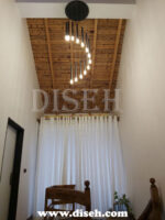 آویز مشکی طلایی