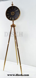 ساعت ایستاده طلایی با صفحه مشکی