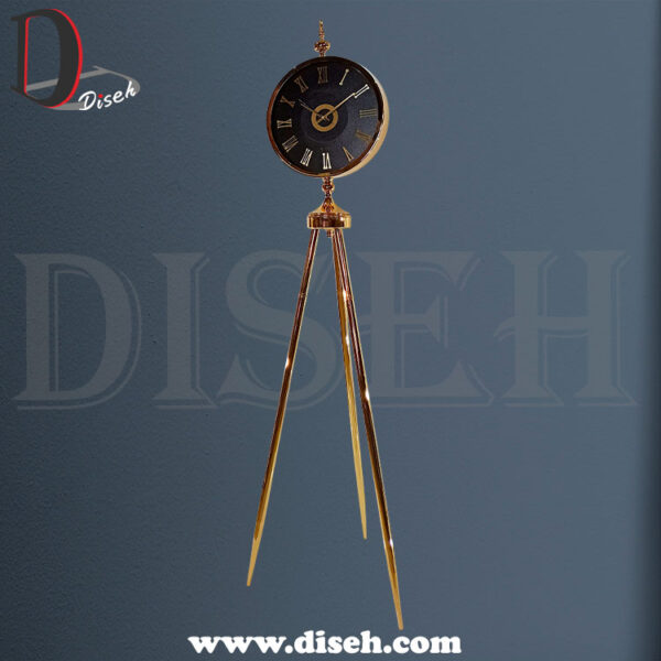ساعت ایستاده طلایی با صفحه مشکی